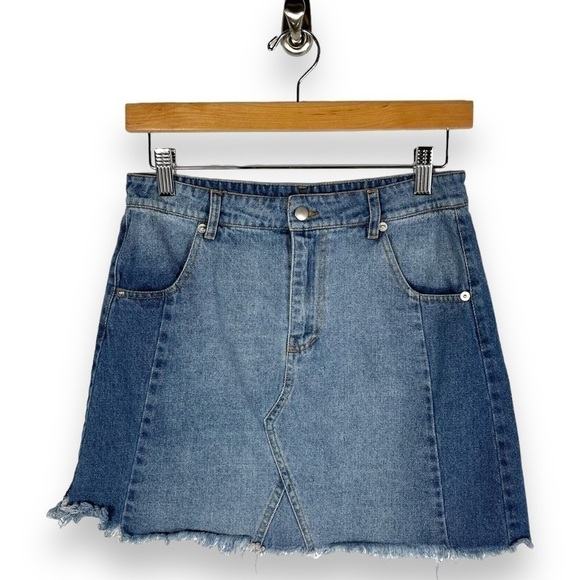 4 for $40 SALE! Altar'd State Two Tone Raw Hem Denim Jean Mini Skirt, Size S - Picture 3 of 10